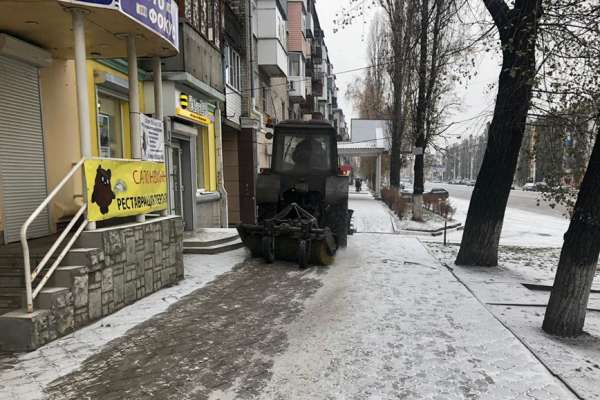 Воронежские власти усилят парк техники для зимней уборки и ремонта дорог Воронежские власти усилят парк техники для зимней уборки и ремонта дорог