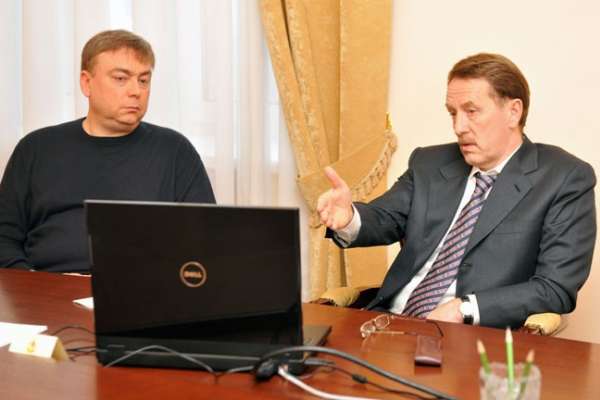 Воронежские бизнесмены теперь могут жаловаться на власти в режиме он-лайн Воронежские бизнесмены теперь могут жаловаться на власти в режиме он-лайн