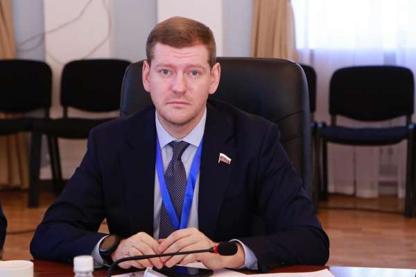 «Ушли, хлопнув дверью»: воронежский депутат объяснил массовый уход членов партии «Ушли, хлопнув дверью»: воронежский депутат объяснил массовый уход членов партии