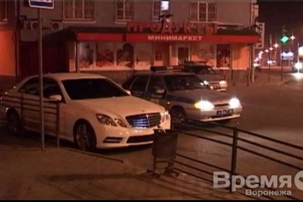 У сына Леонида Зенищева отберут права за вождение авто в пьяном виде? У сына Леонида Зенищева отберут права за вождение авто в пьяном виде?