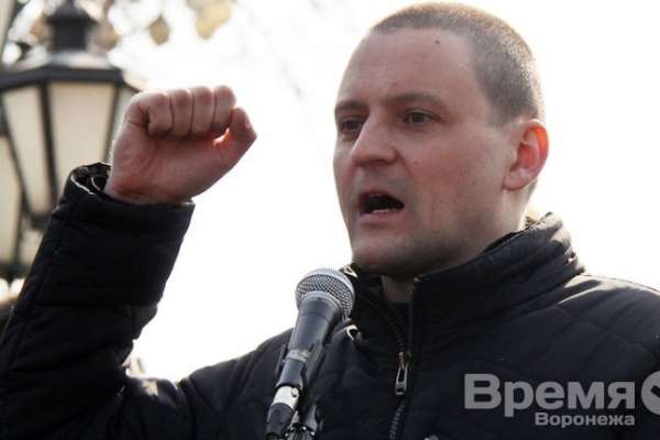 В Воронеже прошли обыски у нескольких оппозиционеров В Воронеже прошли обыски у нескольких оппозиционеров