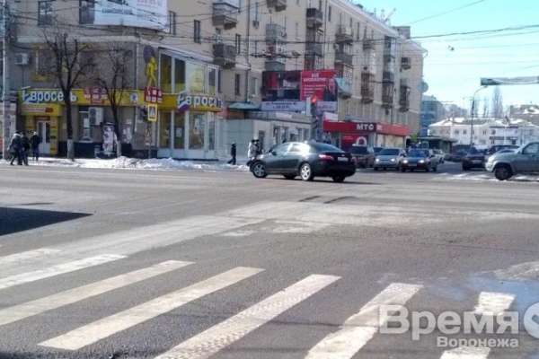 В Воронеже на камеру сняли «Тойоту» с номерами В015ОА, грубо нарушившую правила в центре города В Воронеже на камеру сняли «Тойоту» с номерами В015ОА, грубо нарушившую правила в центре города