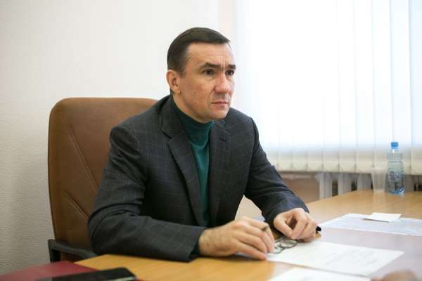 Евгений Хамин получил землю у воронежских яблоневых садов через посредника Евгений Хамин получил землю у воронежских яблоневых садов через посредника