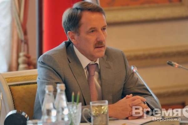 На встрече с воронежским губернатором: «Александр Гусев малоизвестен воронежцам» На встрече с воронежским губернатором: «Александр Гусев малоизвестен воронежцам»
