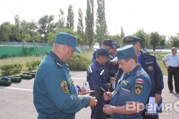Воронежские спасатели будут помогать бороться с последствиями паводка на Дальнем Востоке Воронежские спасатели будут помогать бороться с последствиями паводка на Дальнем Востоке
