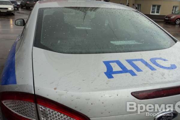 Грабителя, угрожавшего воронежскому школьнику ножом, задержали гаишники Грабителя, угрожавшего воронежскому школьнику ножом, задержали гаишники