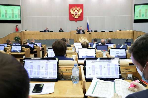 «Нежно вносят со стороны Кремля». В Воронеже обсудили выборы в Госдуму «Нежно вносят со стороны Кремля». В Воронеже обсудили выборы в Госдуму