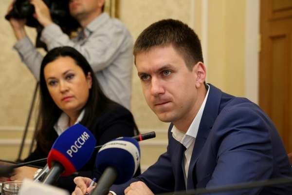 Вице-мэр обвинил воронежского депутата в «крышевании» незаконного павильона Вице-мэр обвинил воронежского депутата в «крышевании» незаконного павильона