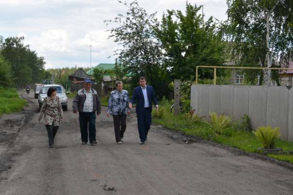 Жители окраины Воронежа дождались асфальтовой дороги Жители окраины Воронежа дождались асфальтовой дороги