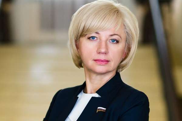 Татьяна Сапрыкина: «Госдума приняла законопроекты, направленные на защиту медицинских работников» Татьяна Сапрыкина: «Госдума приняла законопроекты, направленные на защиту медицинских работников»