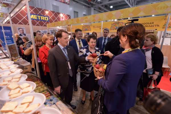 Воронежский губернатор все-таки принял участие в кулинарном шоу Воронежский губернатор все-таки принял участие в кулинарном шоу