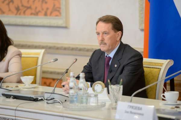 Воронежский губернатор: «Возглавлять партийный список на выборах? Лично мне это не нужно. Но региону - плюс» Воронежский губернатор: «Возглавлять партийный список на выборах? Лично мне это не нужно. Но региону - плюс»