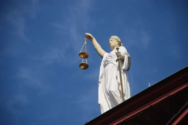 Суд в кассации отказал скандально известной воронежской УК «Созвездие» в управлении домом на Новосибирской Суд в кассации отказал скандально известной воронежской УК «Созвездие» в управлении домом на Новосибирской