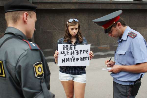 На заседании Совфеда воронежским сенаторам придется принимать один закон за 40 секунд На заседании Совфеда воронежским сенаторам придется принимать один закон за 40 секунд