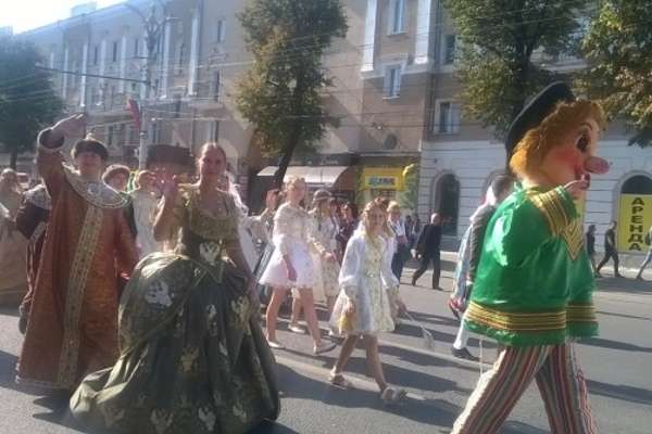 В День города воронежцев накормят трёхметровым пряником В День города воронежцев накормят трёхметровым пряником