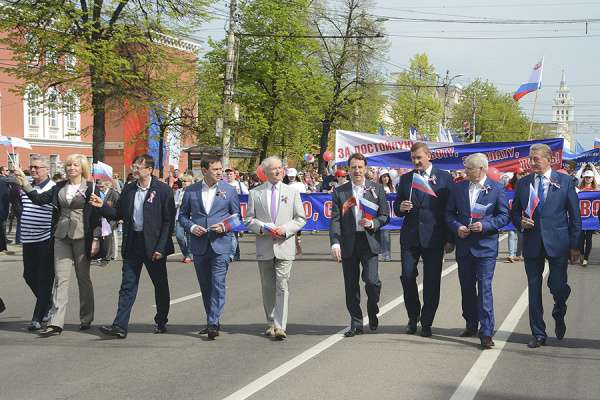 Воронежские депутаты поделились на бедных и богатых Воронежские депутаты поделились на бедных и богатых