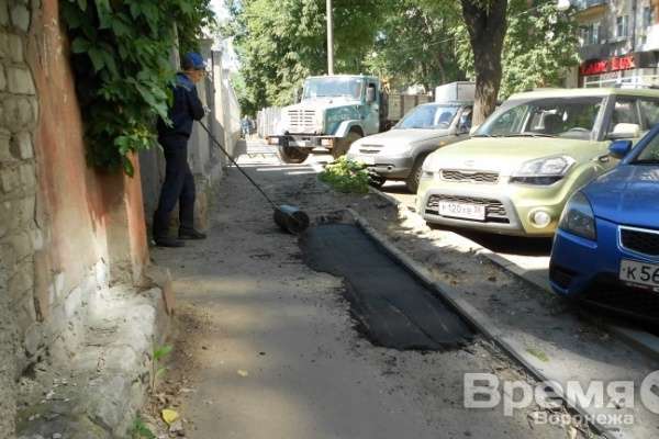 Воронежские власти уверены в своей способности истратить за полгода более 400 млн рублей Воронежские власти уверены в своей способности истратить за полгода более 400 млн рублей