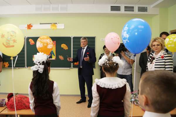 Воронежские власти вложат миллиард рублей в строительство двух школ Воронежские власти вложат миллиард рублей в строительство двух школ