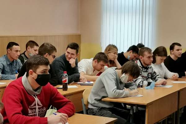 Филиал воронежского опорного вуза зачислял в университет несуществующих студентов Филиал воронежского опорного вуза зачислял в университет несуществующих студентов