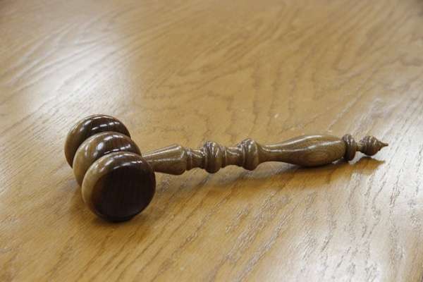 Воронежскому адвокату предъявили официальное обвинение Воронежскому адвокату предъявили официальное обвинение