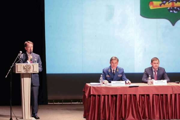 Воронежский губернатор рекомендовал муниципалам изучить антикоррупционное законодательство Воронежский губернатор рекомендовал муниципалам изучить антикоррупционное законодательство