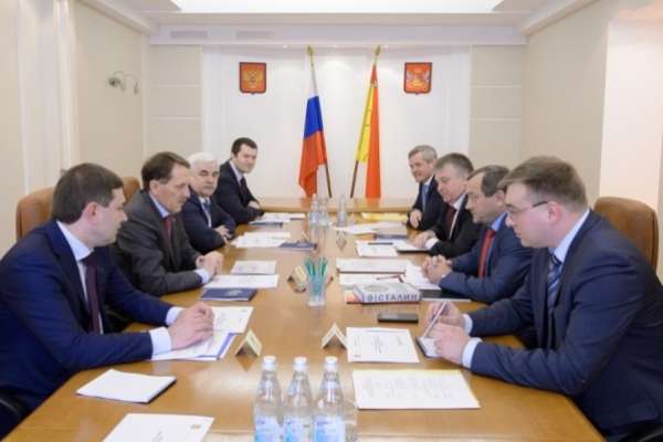 Воронежский губернатор нашел поддержку у оппозиции Воронежский губернатор нашел поддержку у оппозиции