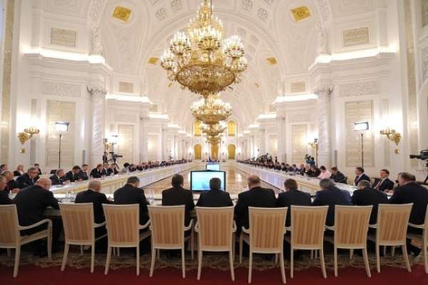 Воронежского губернатора вооружили на заседании Госсовета Воронежского губернатора вооружили на заседании Госсовета