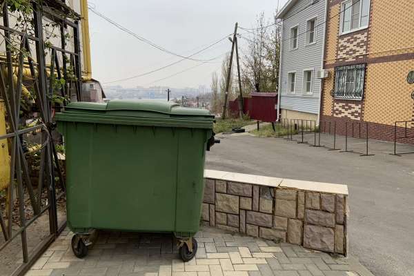В Воронеже контейнерные площадки ТБО огородят за 70 млн рублей В Воронеже контейнерные площадки ТБО огородят за 70 млн рублей