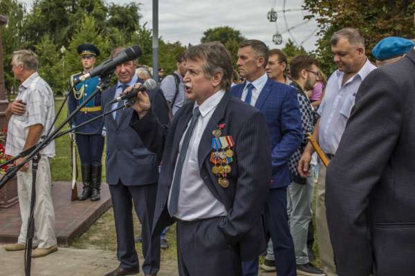 Виталий Каширин: «Помогаем нашим бойцам в зоне СВО боевыми техническими средствами наблюдения и контроля» Виталий Каширин: «Помогаем нашим бойцам в зоне СВО боевыми техническими средствами наблюдения и контроля»