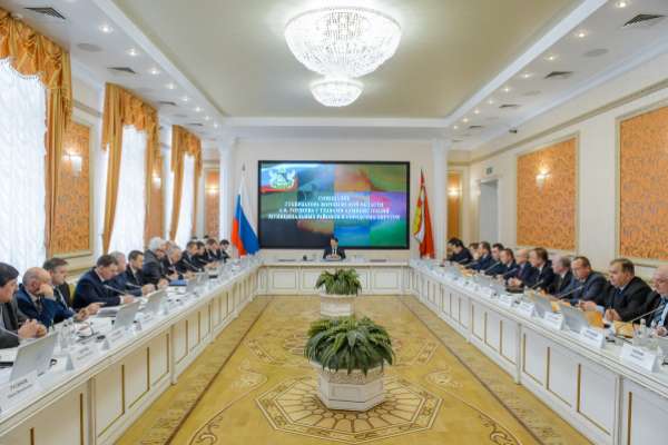 Воронежский губернатор попросил бороться с коррупцией без перегибов Воронежский губернатор попросил бороться с коррупцией без перегибов