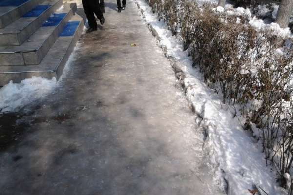 Глава Воронежа разочарован состоянием городских тротуаров Глава Воронежа разочарован состоянием городских тротуаров