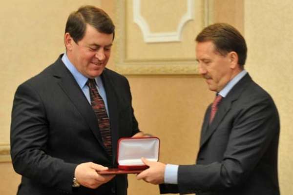Воронежский губернатор не хочет тонуть со своим первым заместителем Воронежский губернатор не хочет тонуть со своим первым заместителем