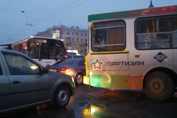 Воронежских перевозчиков призвали хотя бы к относительному порядку Воронежских перевозчиков призвали хотя бы к относительному порядку