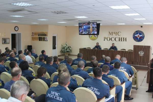 Воронежским спасателям показали нового начальника Воронежским спасателям показали нового начальника