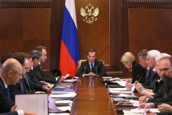 Премьер-министр объявил воронежскому губернатору новые приоритеты Премьер-министр объявил воронежскому губернатору новые приоритеты