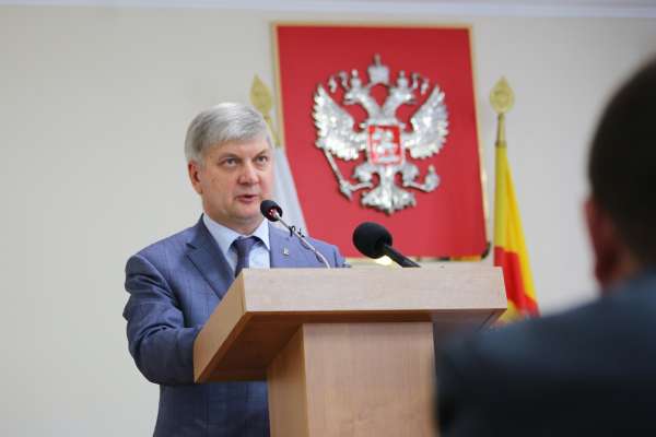 Воронежский мэр почти выполнил поручение губернатора Воронежский мэр почти выполнил поручение губернатора