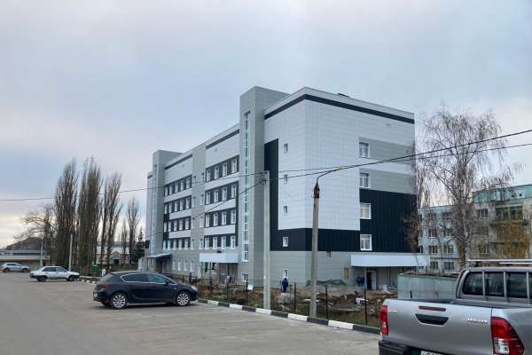В пригороде Воронежа завершается строительство поликлиники