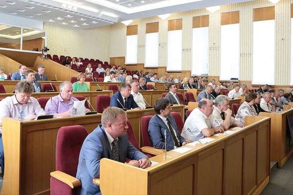 Воронежские депутаты стали ближе к народу Воронежские депутаты стали ближе к народу