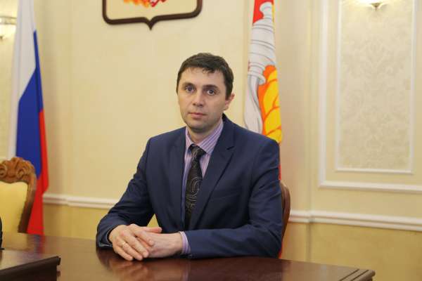 Сергей Петрин: «Воронежские дворы благоустроят по желанию жителей» Сергей Петрин: «Воронежские дворы благоустроят по желанию жителей»