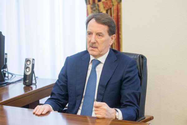 Экс-губернатор Воронежской области остался без сдвоенной должности