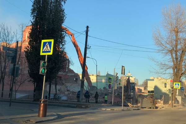 В Воронеже демонтаж старинного хлебозавода привел к уголовному делу В Воронеже демонтаж старинного хлебозавода привел к уголовному делу