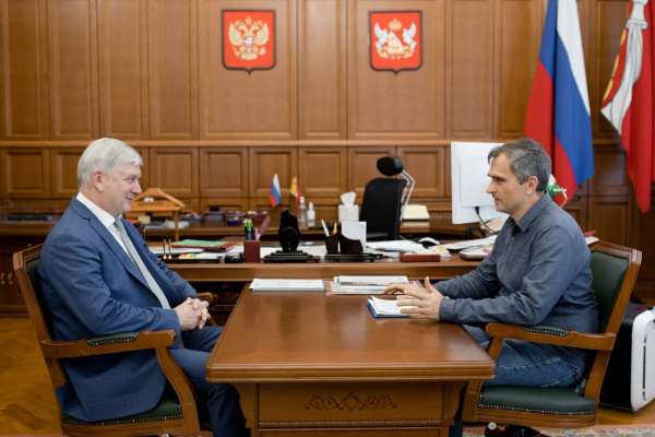 Воронежский губернатор Александр Гусев встретился с известным блогером