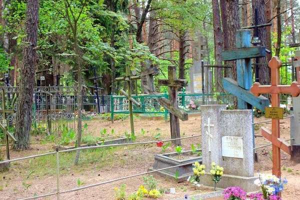Воронежские бюджетные деньги до городских кладбищ не доходят Воронежские бюджетные деньги до городских кладбищ не доходят