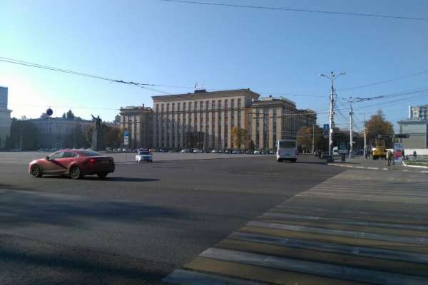 На годовую охрану здания воронежского правительства из бюджета готовы потратить 18,5 млн рублей На годовую охрану здания воронежского правительства из бюджета готовы потратить 18,5 млн рублей