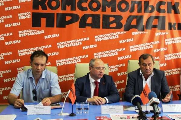 Сергей Гаврилов: «Предвыборная кампания в Воронеже превратилась в борьбу из 90-ых» Сергей Гаврилов: «Предвыборная кампания в Воронеже превратилась в борьбу из 90-ых»