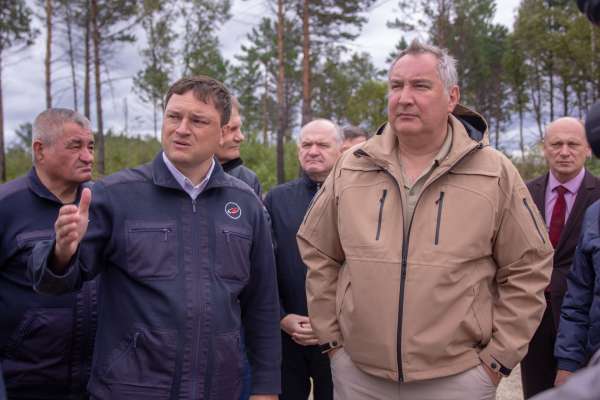 Рогозин заявил о поставке из Воронежа агрегатов для космического корабля США Рогозин заявил о поставке из Воронежа агрегатов для космического корабля США