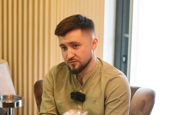 Сергей Гурченко стал первым участником проекта «Поговорим» Сергей Гурченко стал первым участником проекта «Поговорим»