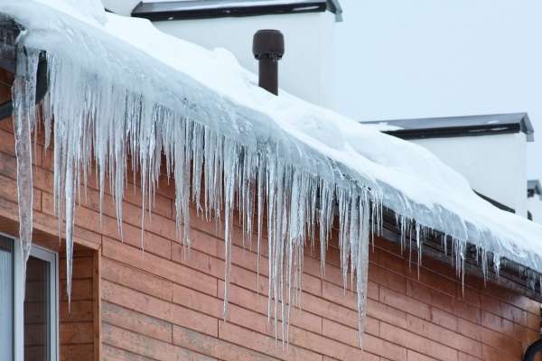 Воронежские УК продолжают попадать под уголовные дела Воронежские УК продолжают попадать под уголовные дела