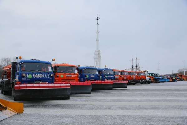 К уборке снега в Воронежской области подготовили 500 машин