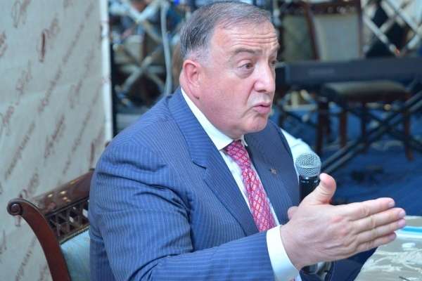 Абубакар Арсамаков: «С такой командой можно и нужно побеждать» Абубакар Арсамаков: «С такой командой можно и нужно побеждать»